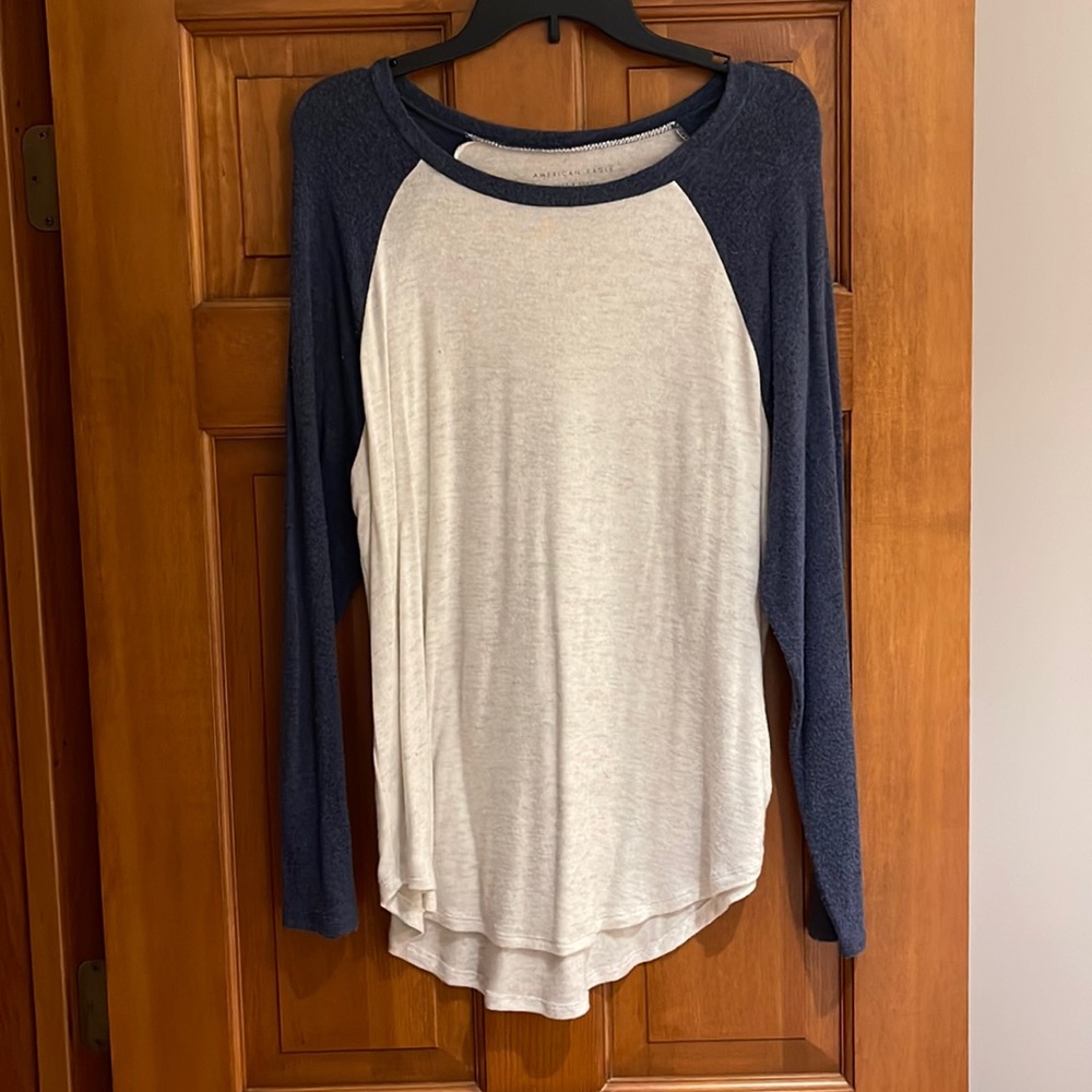 American Eagle soft and sexy plush sweater, like new!